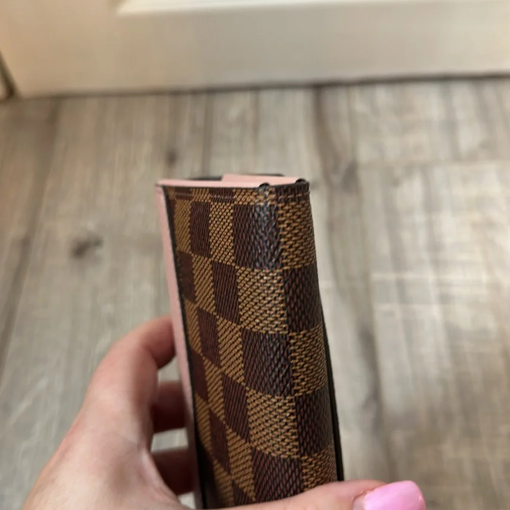 Louis Vuitton Sarah Wallet - Picture 10 of 11